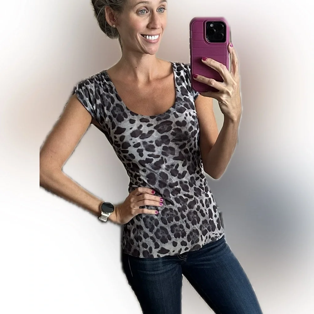 ❌FINAL PRICE❌ NY&Co Gray & Black Cheetah Print Top - Picture 1 of 7